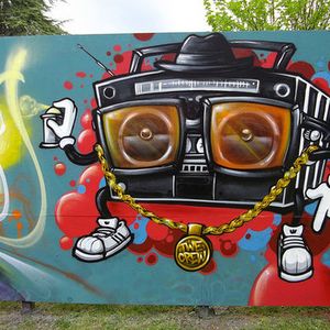 Detail Radio Graffiti Nomer 21