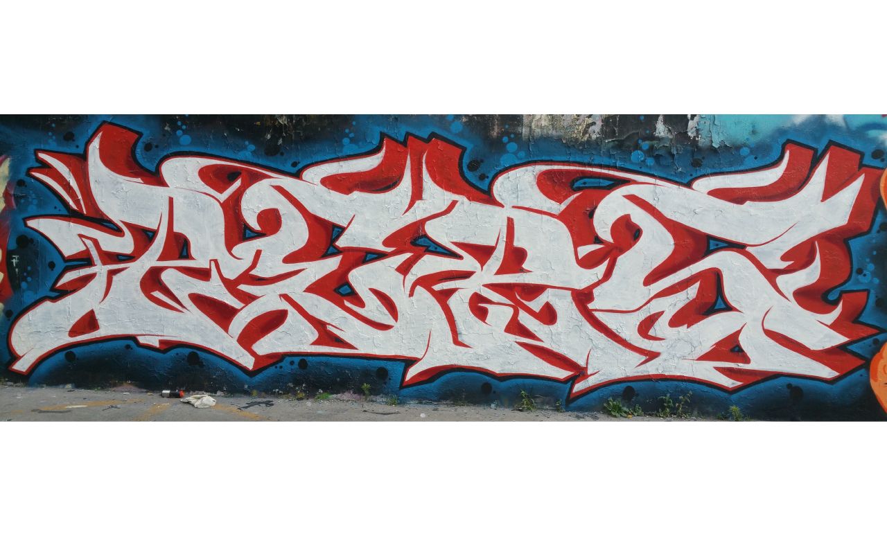 Detail Red Graffiti Piece Nomer 27