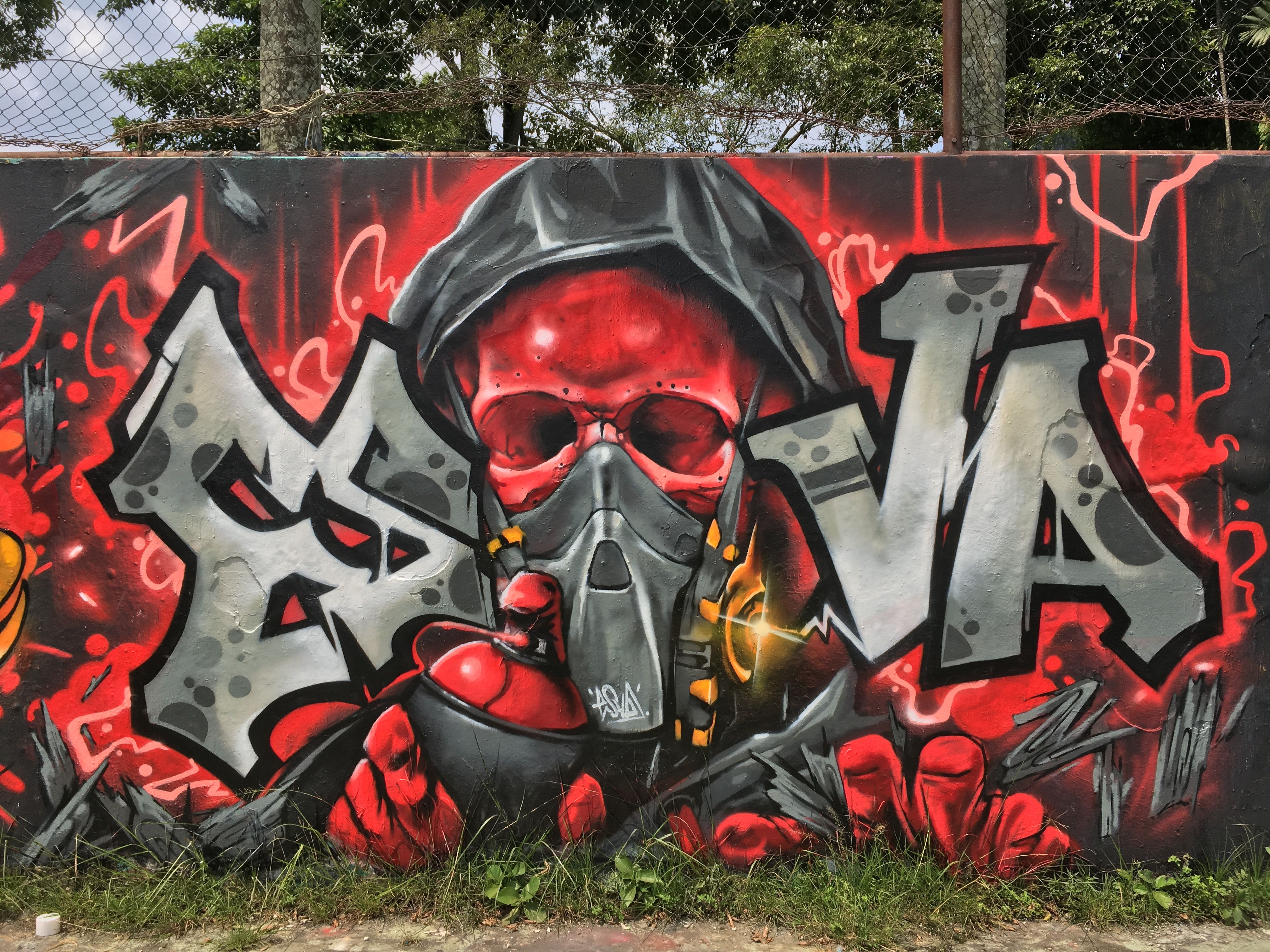 Detail Red Graffiti Wall Nomer 36