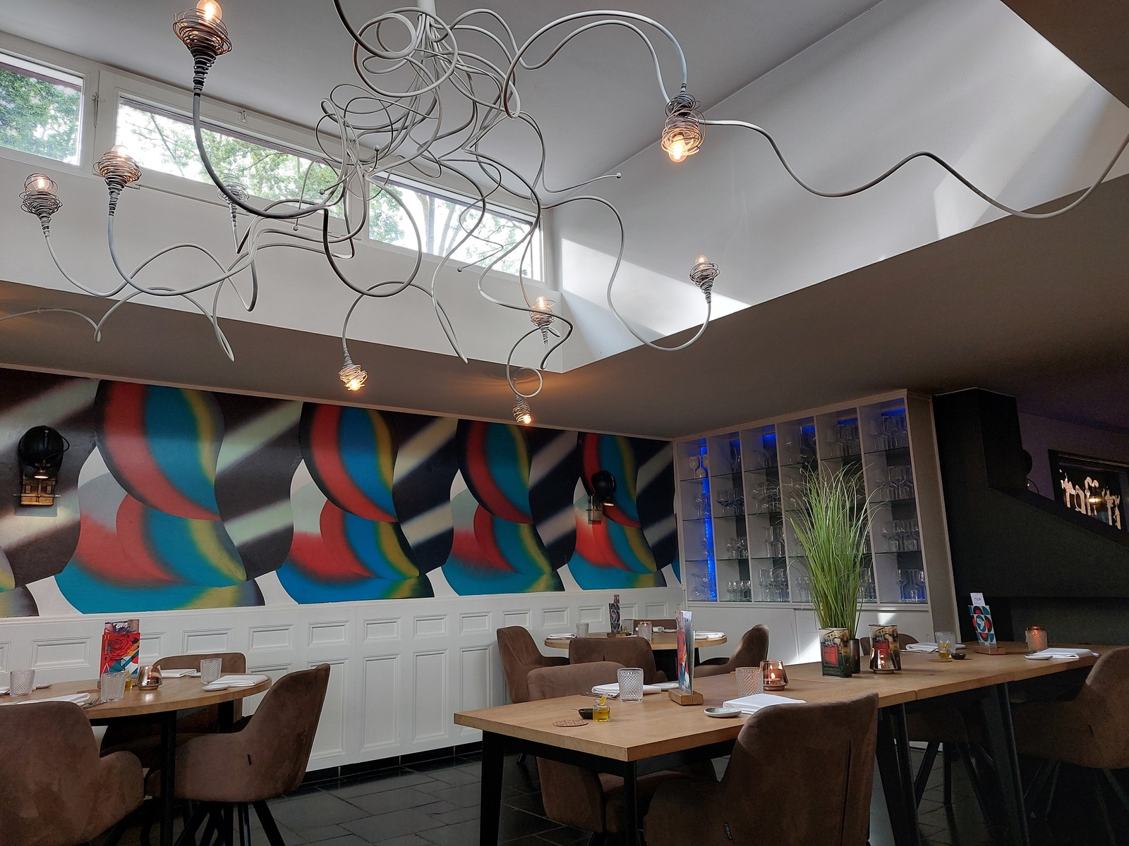 Detail Restaurant Graffiti Nomer 18