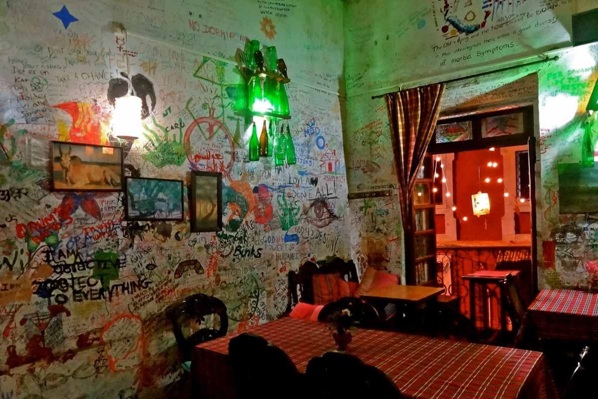 Detail Restaurant Graffiti Nomer 53