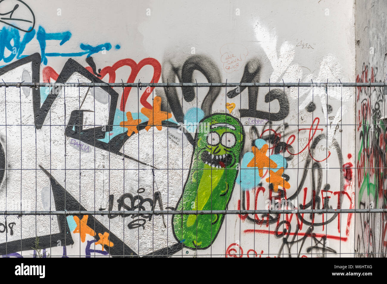 Detail Rick And Morty Graffiti Nomer 19