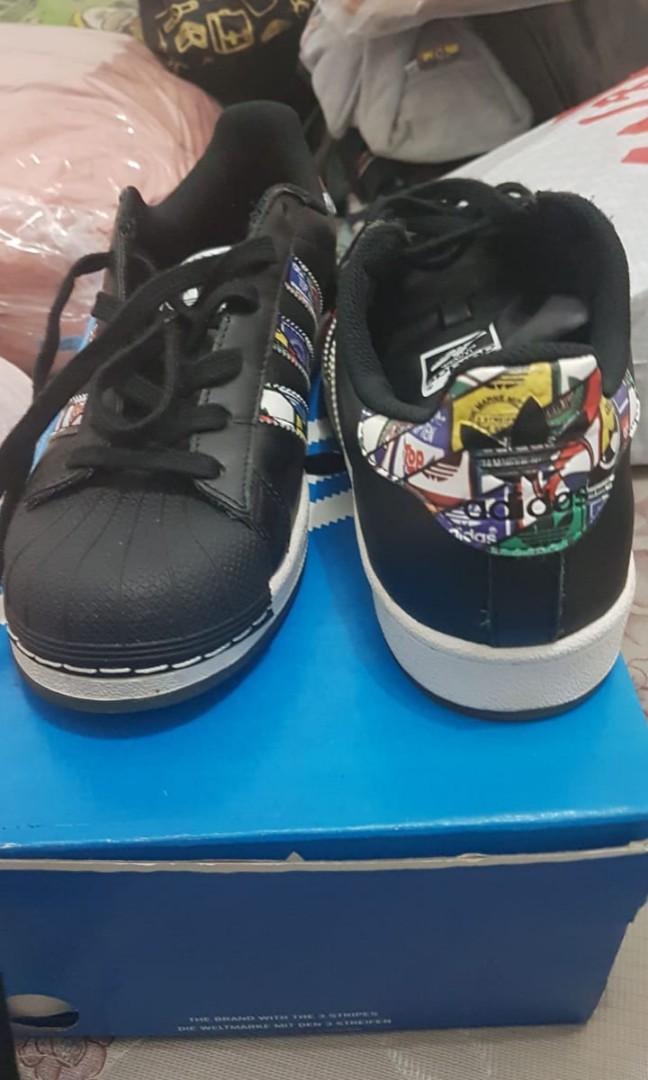 Detail Sepatu Adidas Graffiti Nomer 41