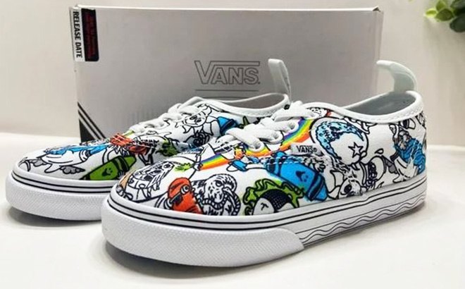 Detail Sepatu Vans Graffiti Nomer 53