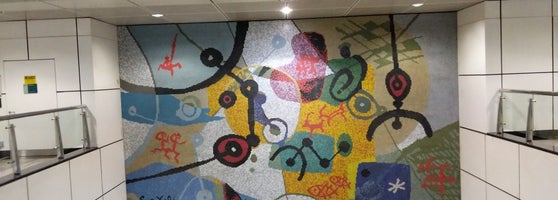 Detail Singapore Downtown Line Mrt Graffiti Nomer 33