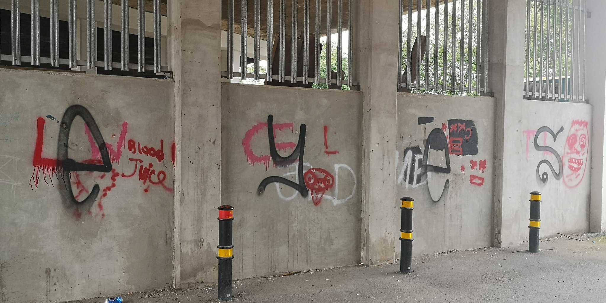 Detail Siniser Graffiti Nomer 33