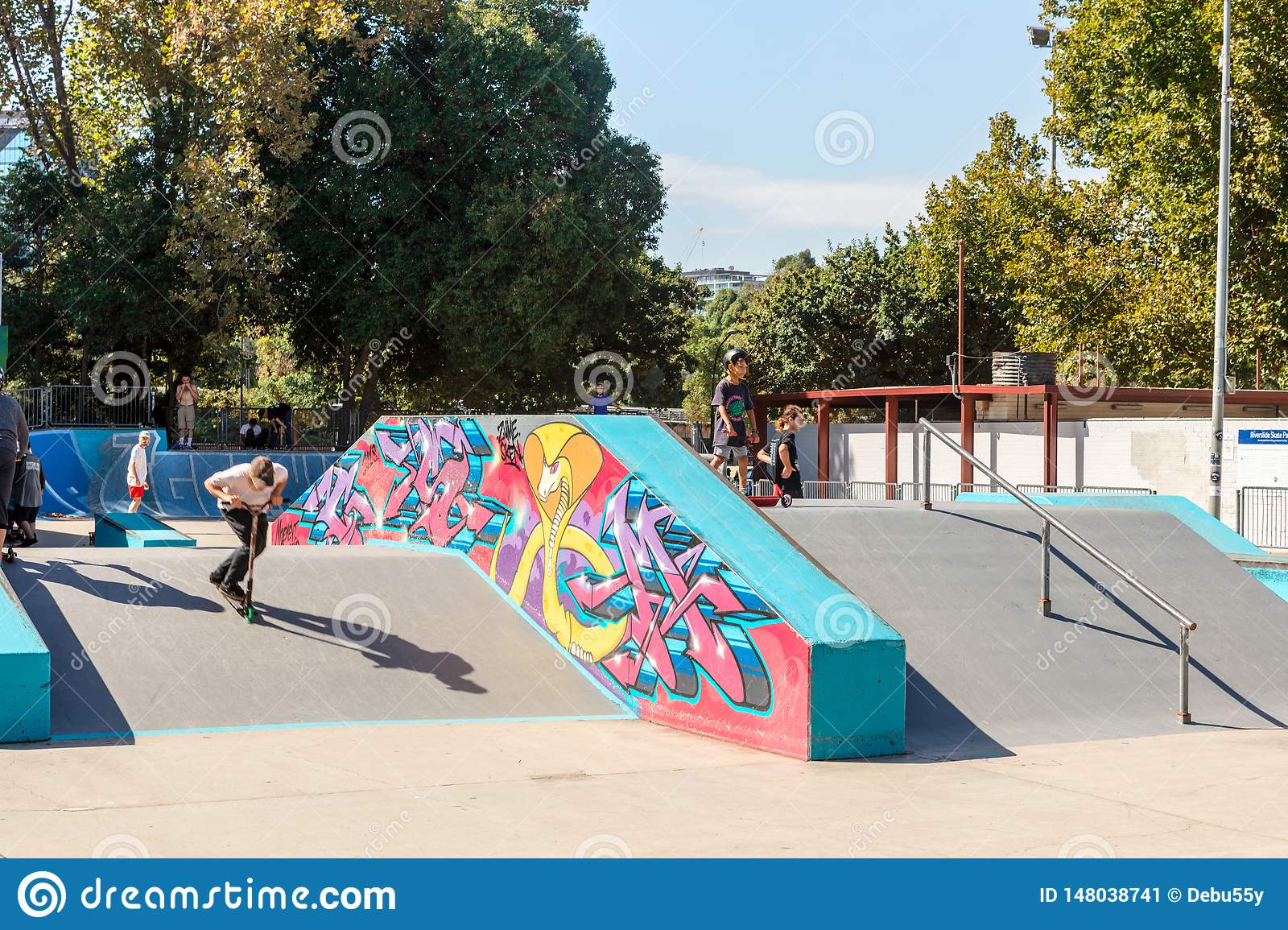 Detail Skatepark Graffiti Nomer 29