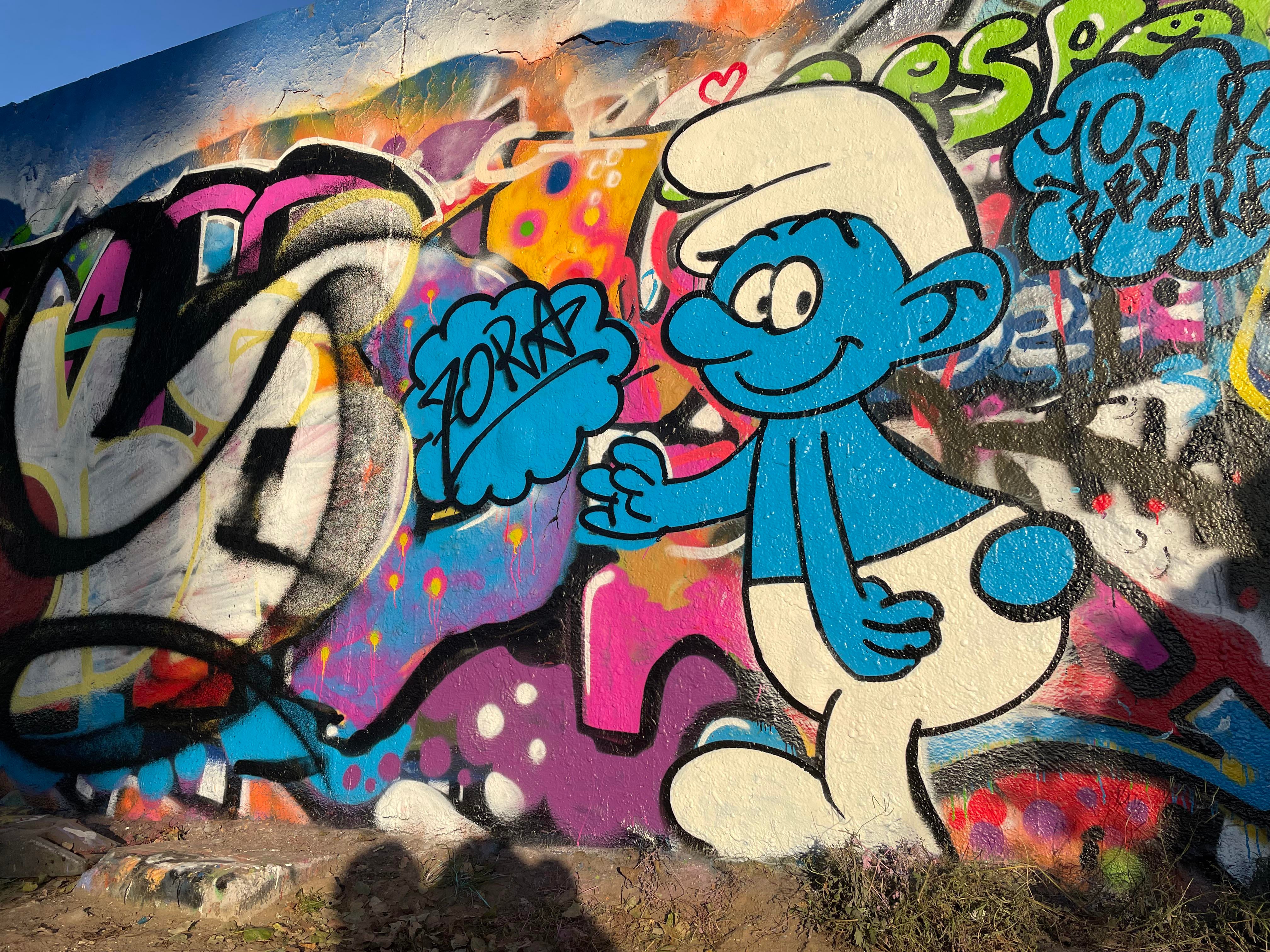 Detail Smurf Graffiti Nomer 14