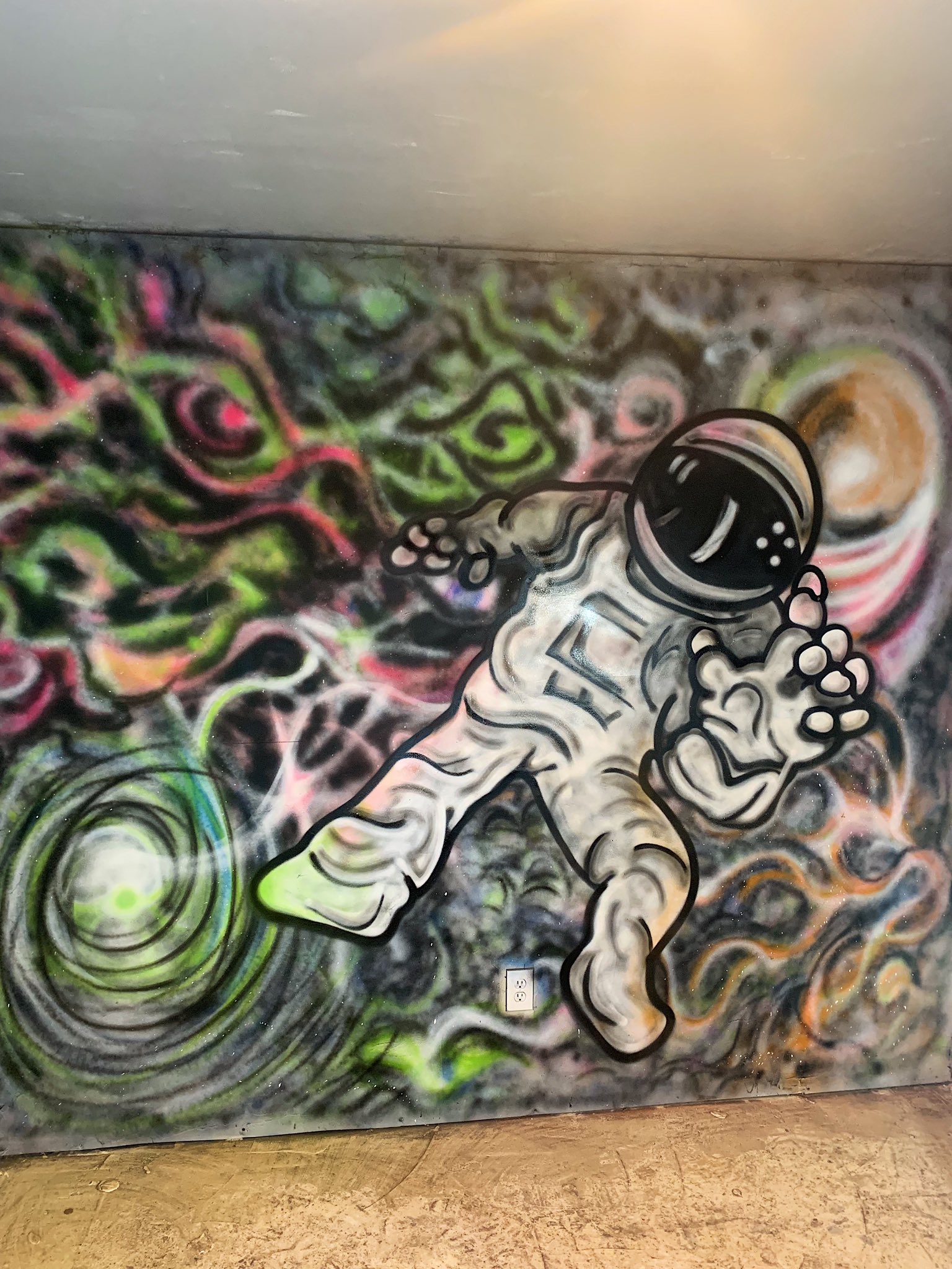 Detail Space Graffiti Art Nomer 38