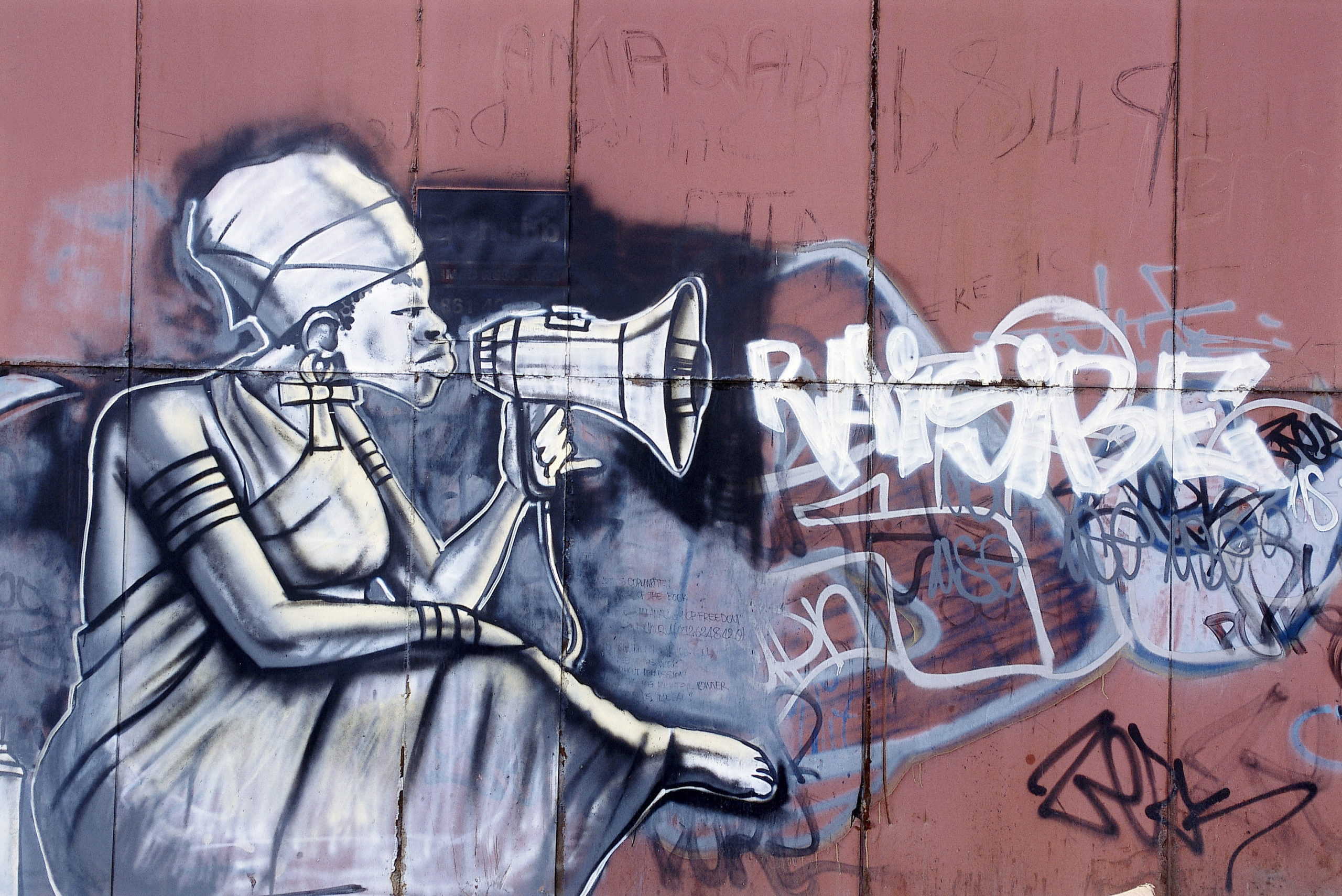 Detail Street Graffiti Aggresive Behavior Nomer 19