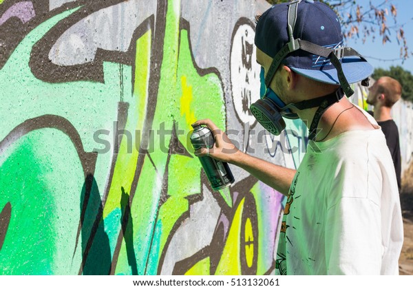 Detail Street Graffiti Green Screen Nomer 31