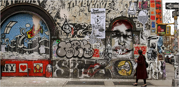 Detail Street With Graffiti Nomer 30