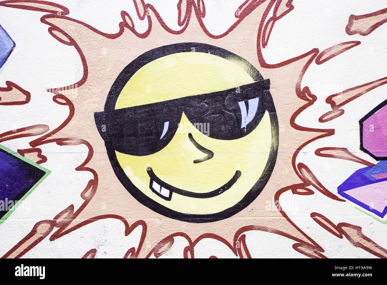Detail Sun Graffiti Nomer 4