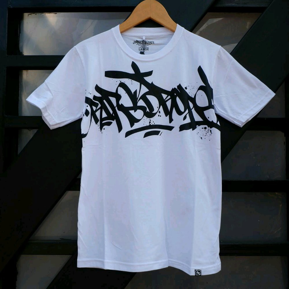 T Shirt Graffiti Putih - KibrisPDR