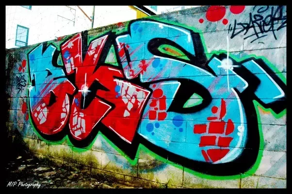 Detail Think Graffiti Nomer 22