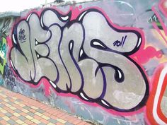 Detail Throw Ups Graffiti Yogya Nomer 21