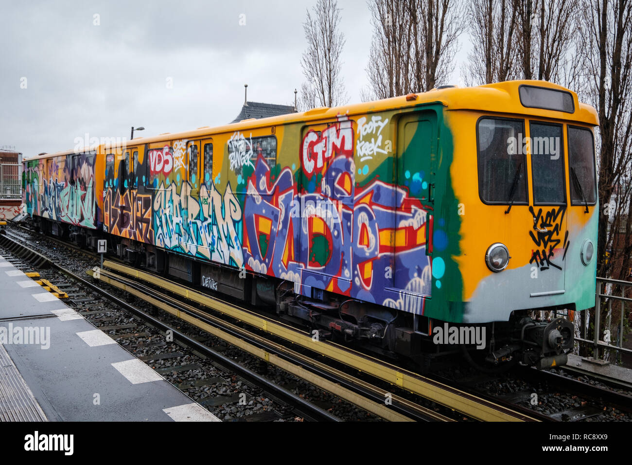 Detail Train Graffiti Nomer 31