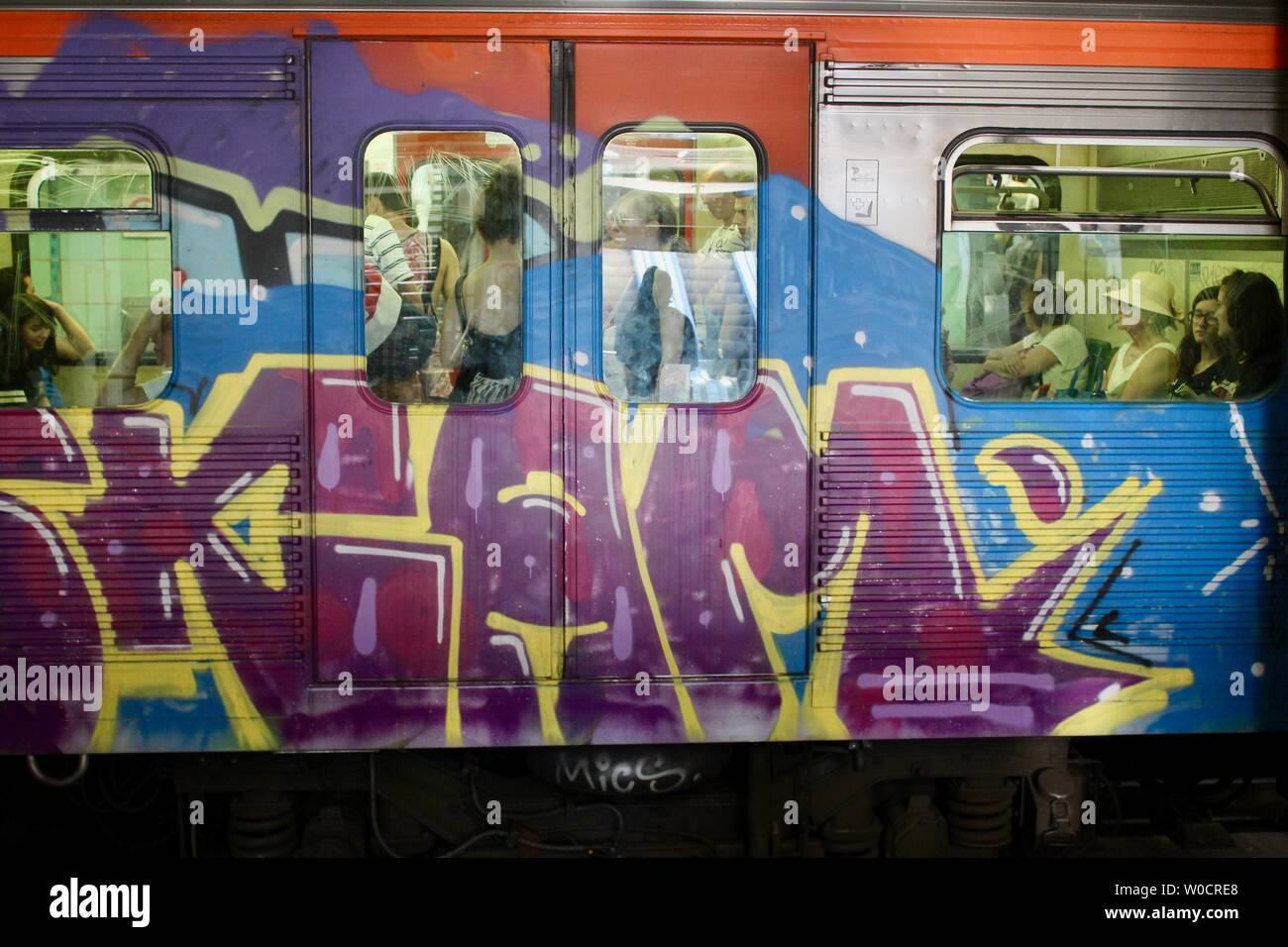 Detail Train Graffiti Front View Nomer 35
