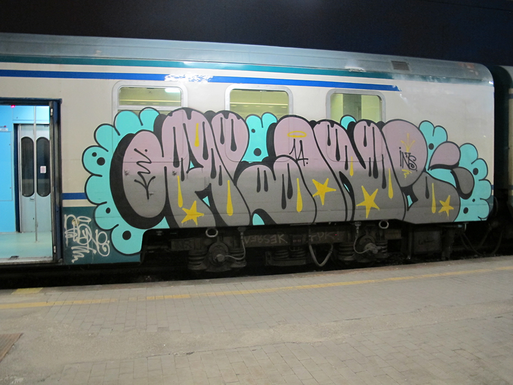 Detail Train Graffiti Front View Nomer 5