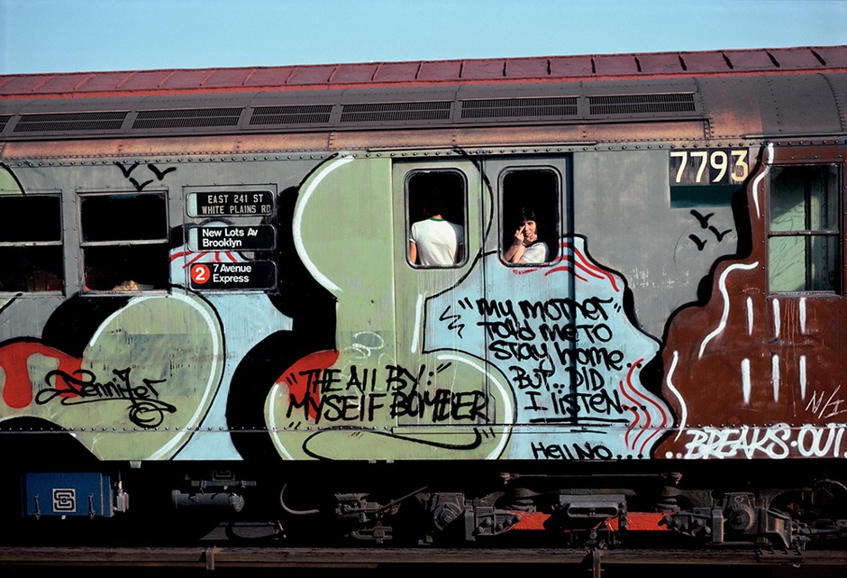 Detail Train Graffiti Front View Nomer 6
