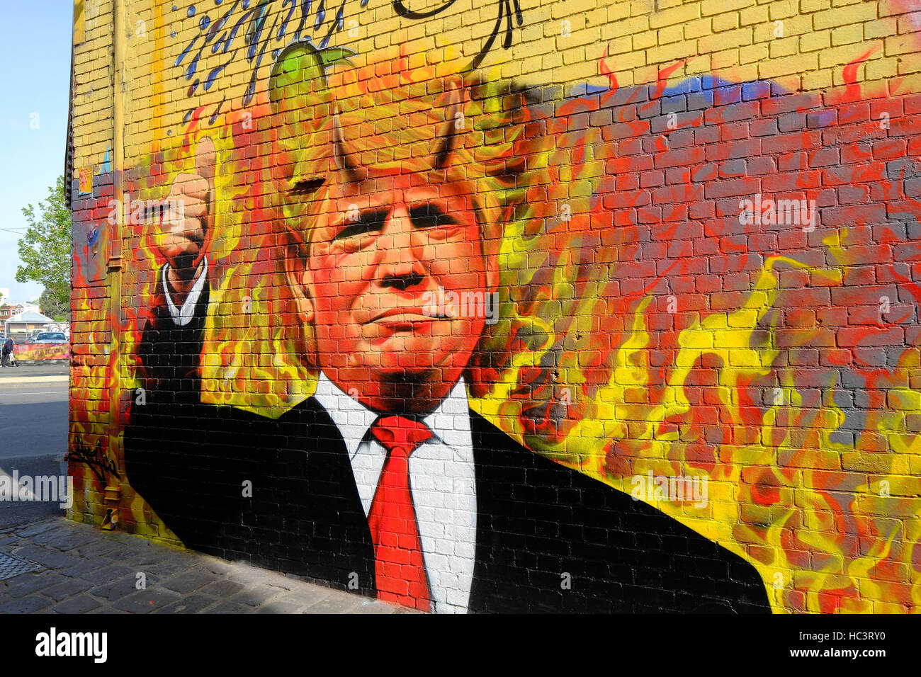 Detail Trump Graffiti Nomer 4