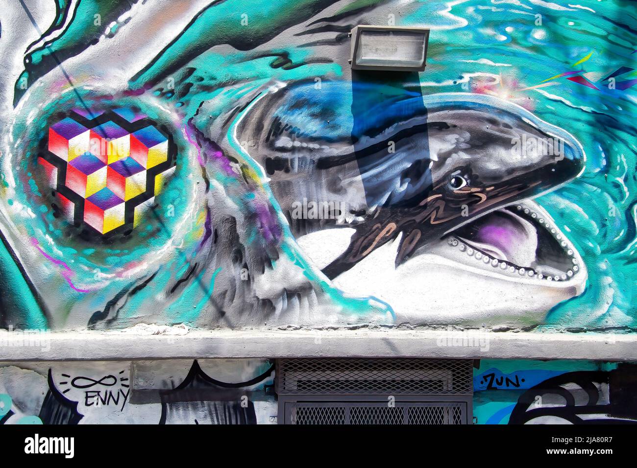 Detail Tulisan Graffiti Shark Nomer 23