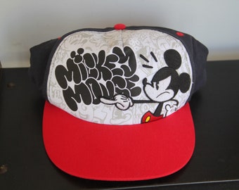 Detail Tulisan Mickey Mouse Graffiti Nomer 38