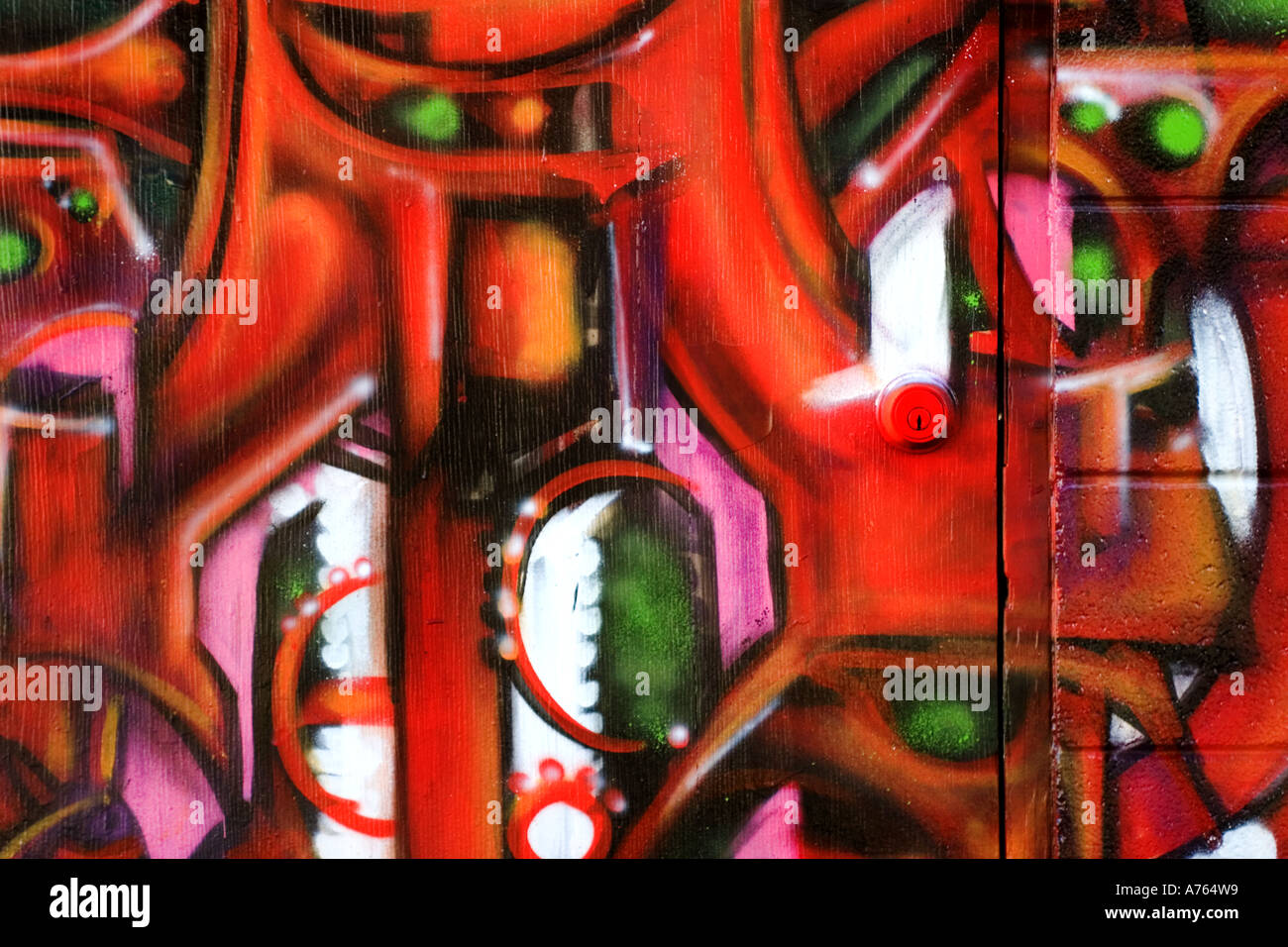 Detail Two Color Graffiti Nomer 42