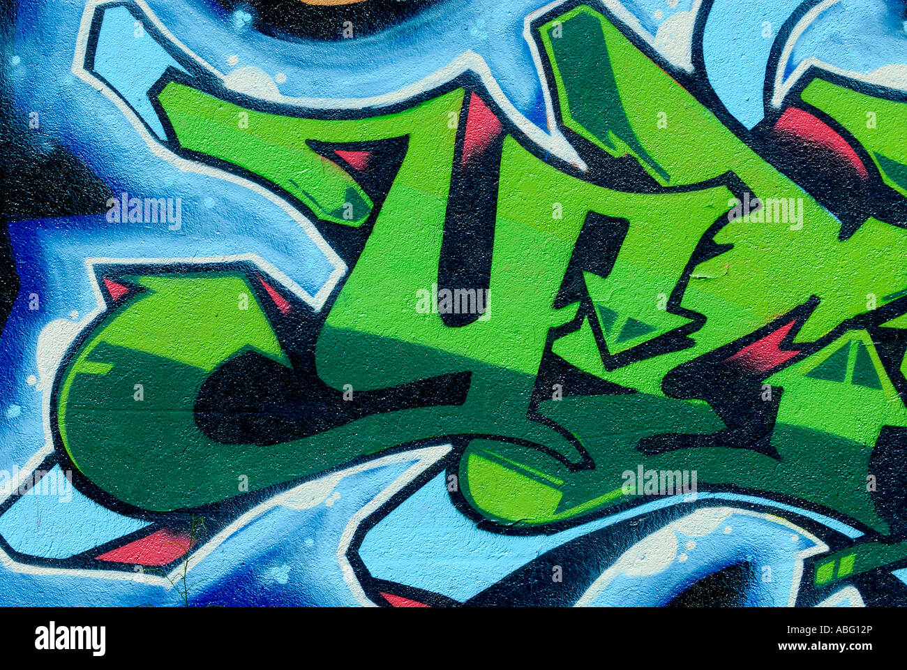 Detail U Letter Graffiti Nomer 40