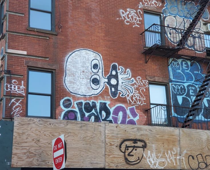 Detail Ufo Graffiti Nomer 31