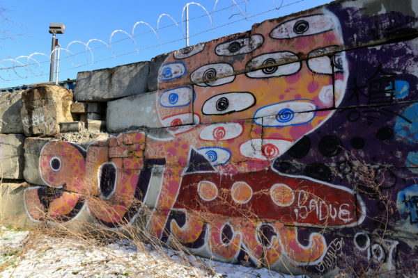 Detail Ufo Graffiti Nomer 36