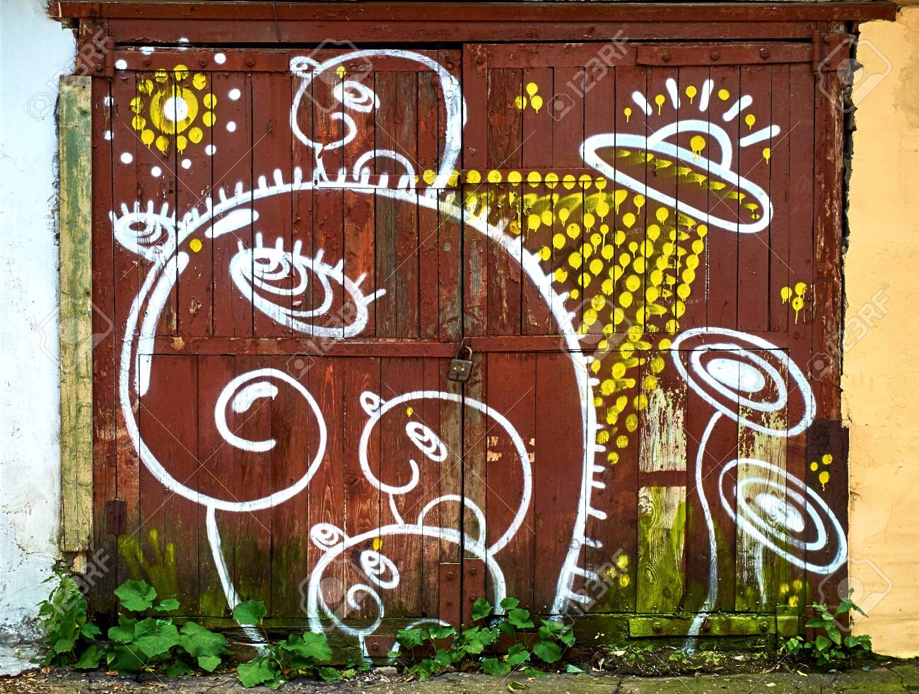 Detail Ufo Graffiti Nomer 40
