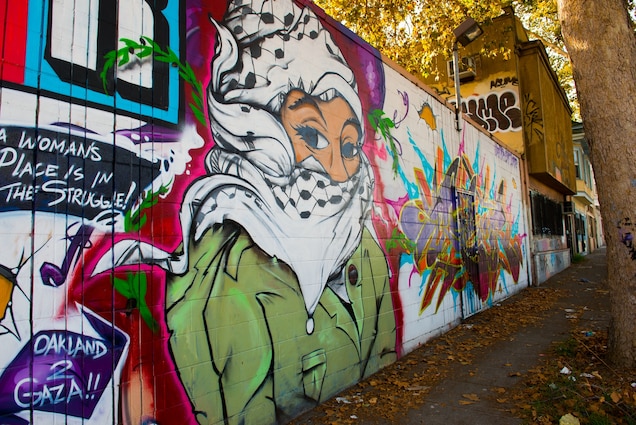 Detail Urban Graffiti Crime Control And Resistance Nomer 42