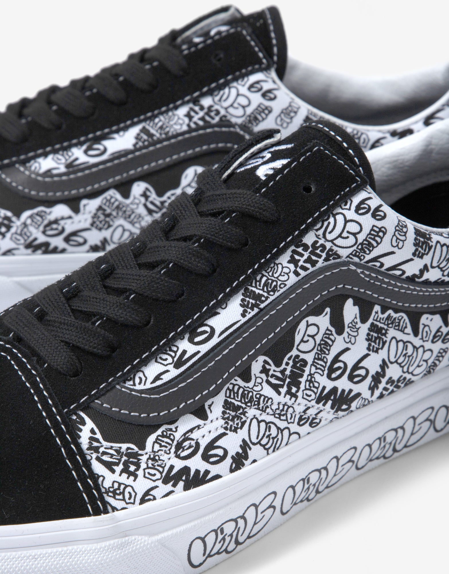 Detail Vans Graffiti Nomer 23