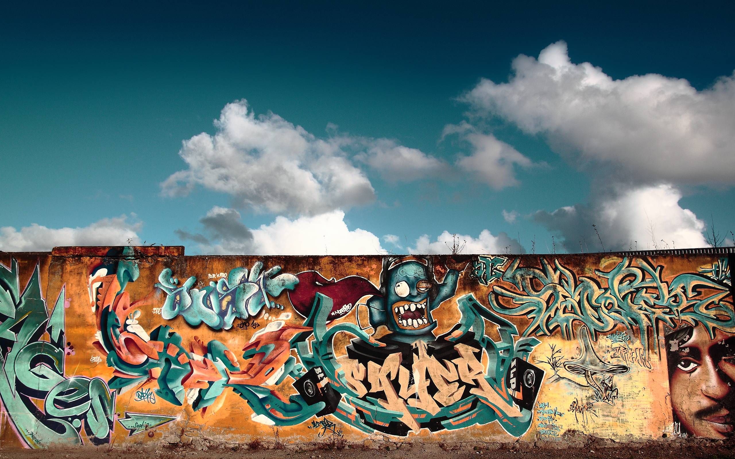 Detail Wall Graffiti Background Nomer 28