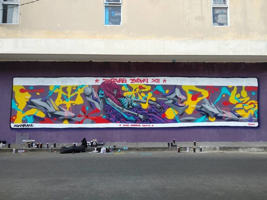 Detail Wallpaper Graffiti Bulan Nomer 29