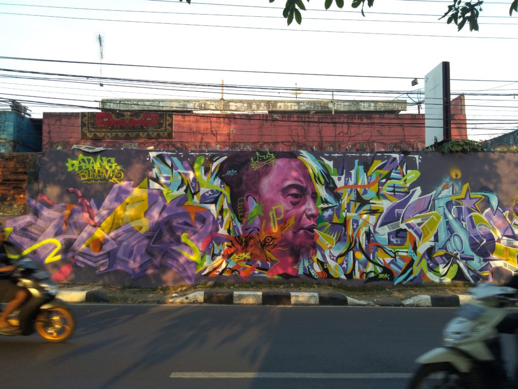 Detail Wallpaper Graffiti Bulan Nomer 37