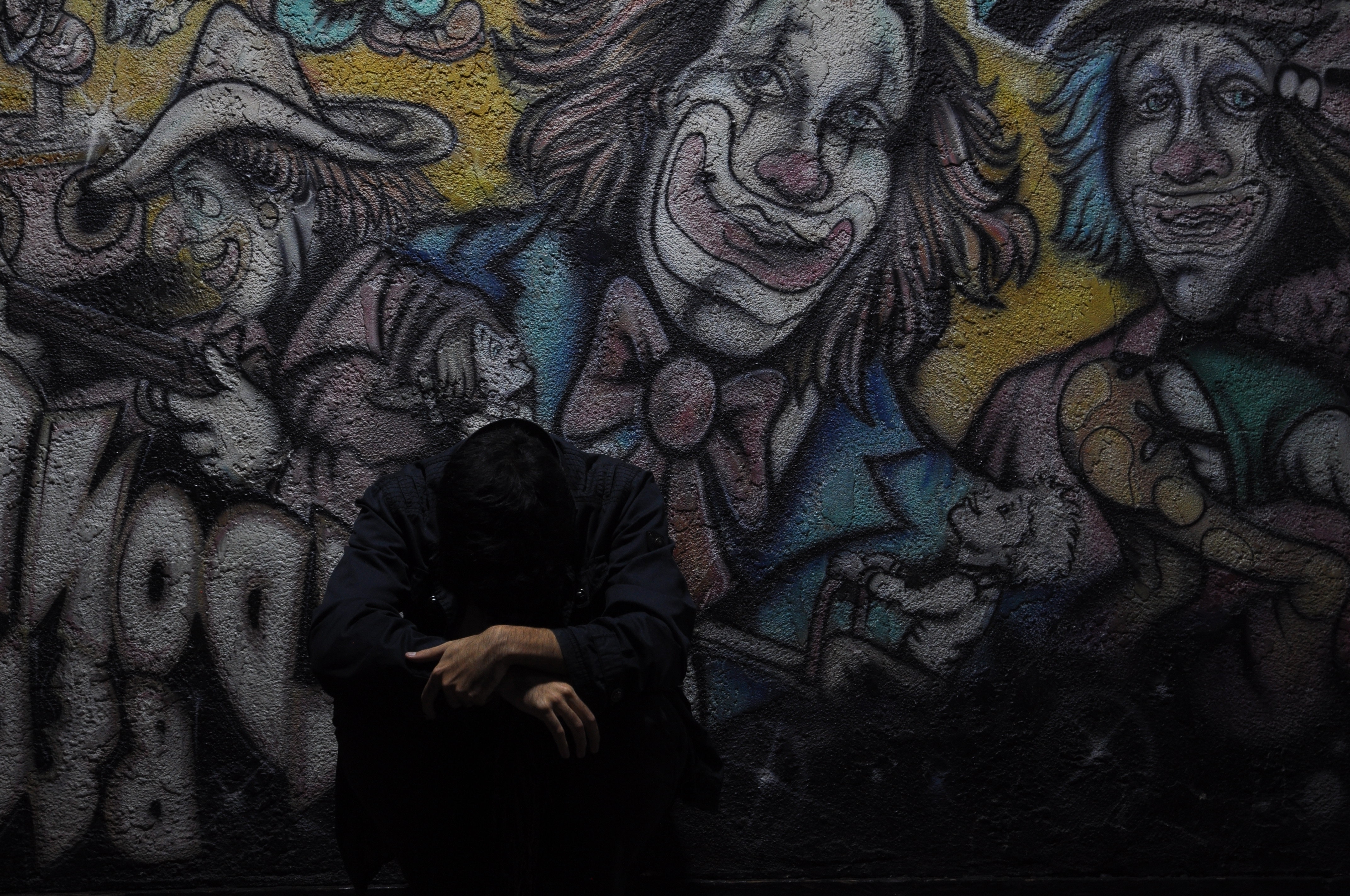 Detail Wallpaper Hd Alone Boy And Graffiti Nomer 29