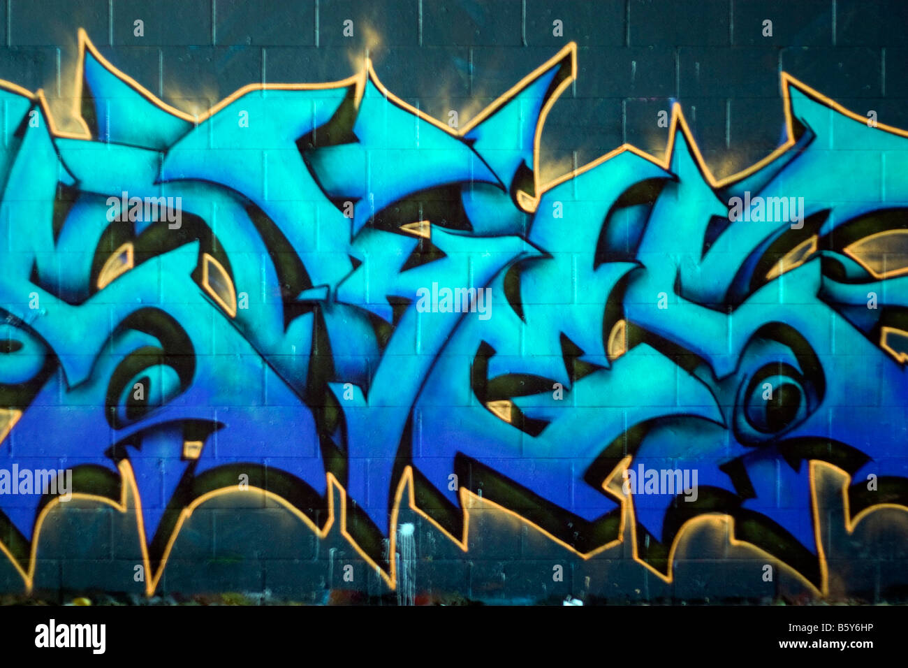 Detail Wallpaper Spray Graffiti Nomer 20