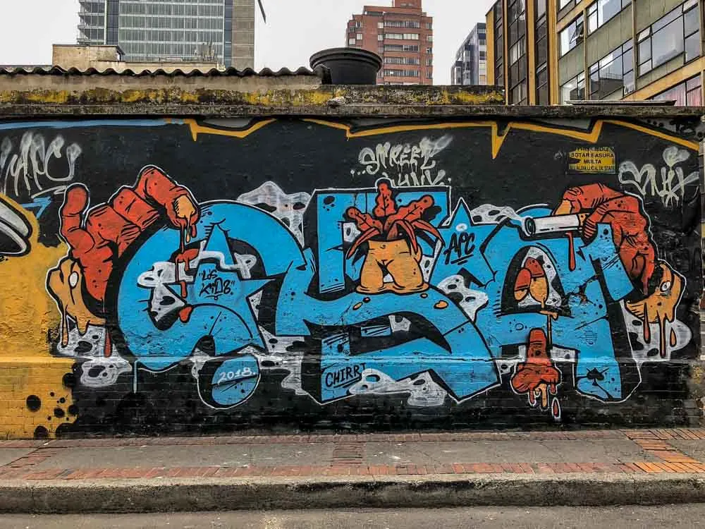 Detail With Graffiti Blue Nomer 16