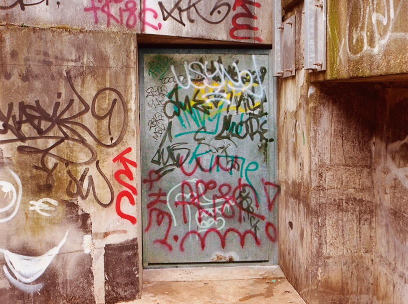Detail Writing Surf In Graffiti Nomer 54