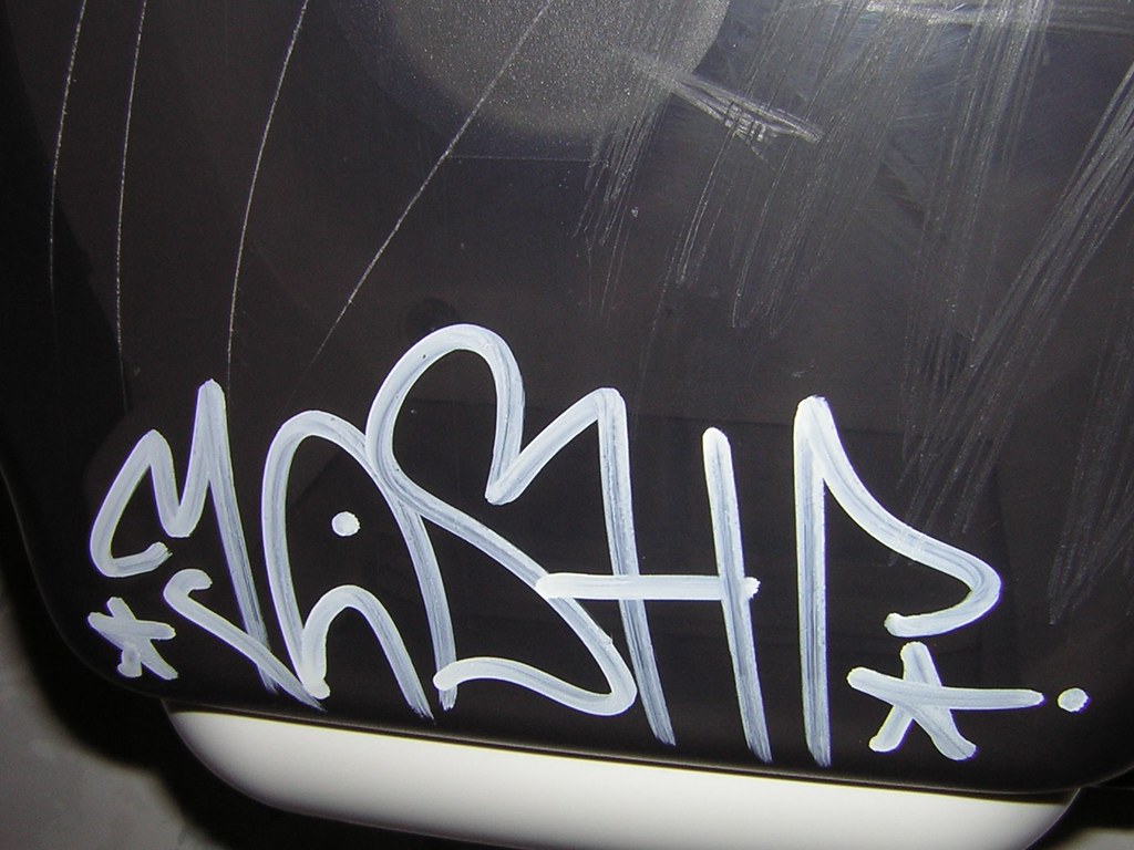 Detail Yoshi Graffiti Nomer 52