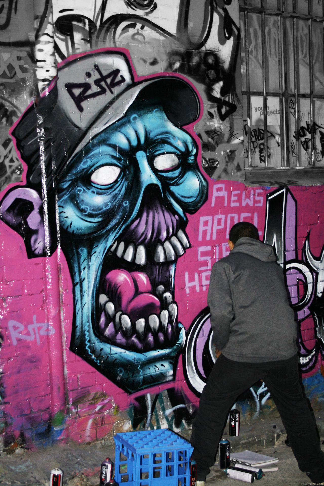 Detail Zombie Graffiti Wallpaper Nomer 3