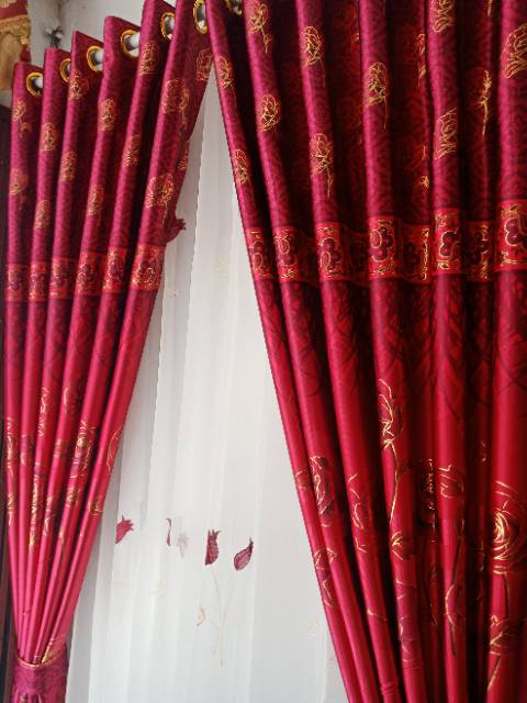 Detail Gorden Minimalis Warna Merah Marun Nomer 50