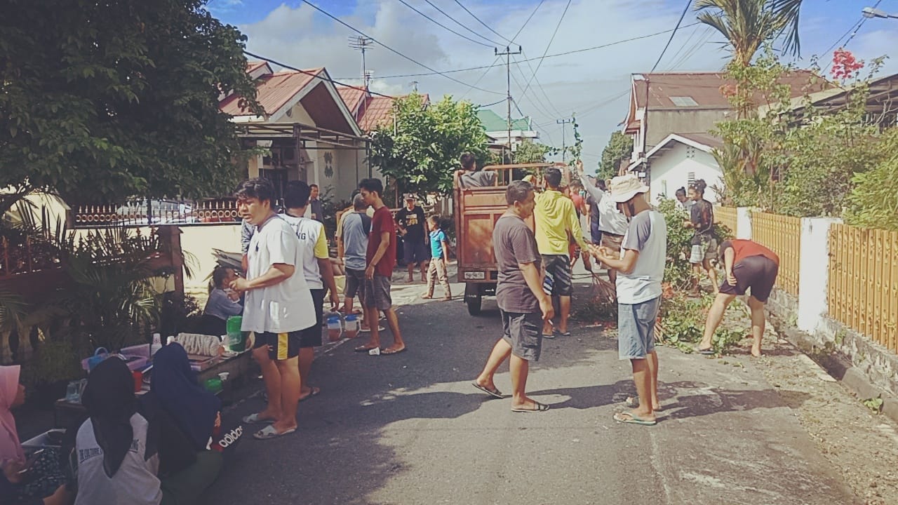 Detail Gotong Royong Di Lingkungan Rumah Nomer 13