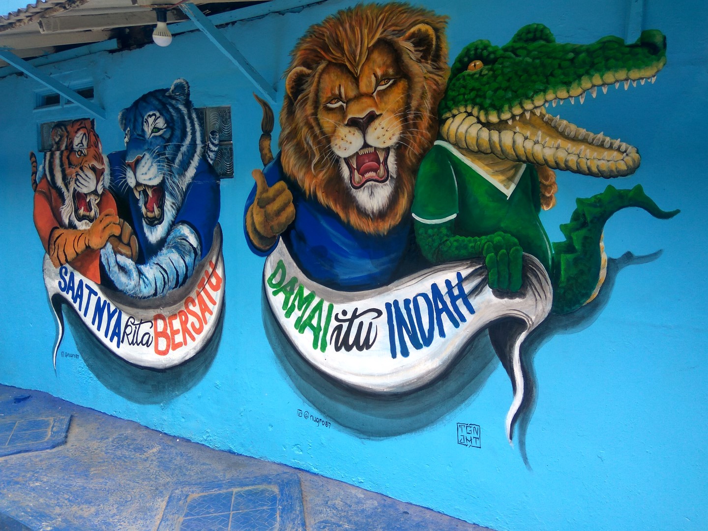 Detail Grafiti Arema Nomer 30