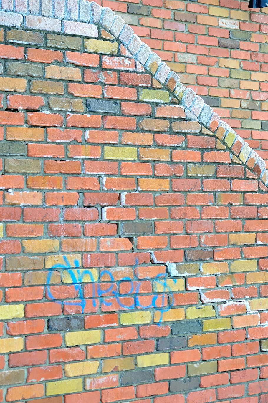 Detail Grafiti Batu Bata Nomer 47
