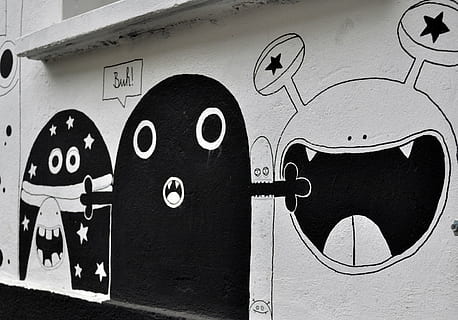 Detail Grafiti Monster Hitam Putih Nomer 25