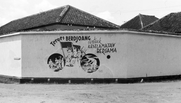 Detail Grafiti Tembok Hitam Putih Nomer 58