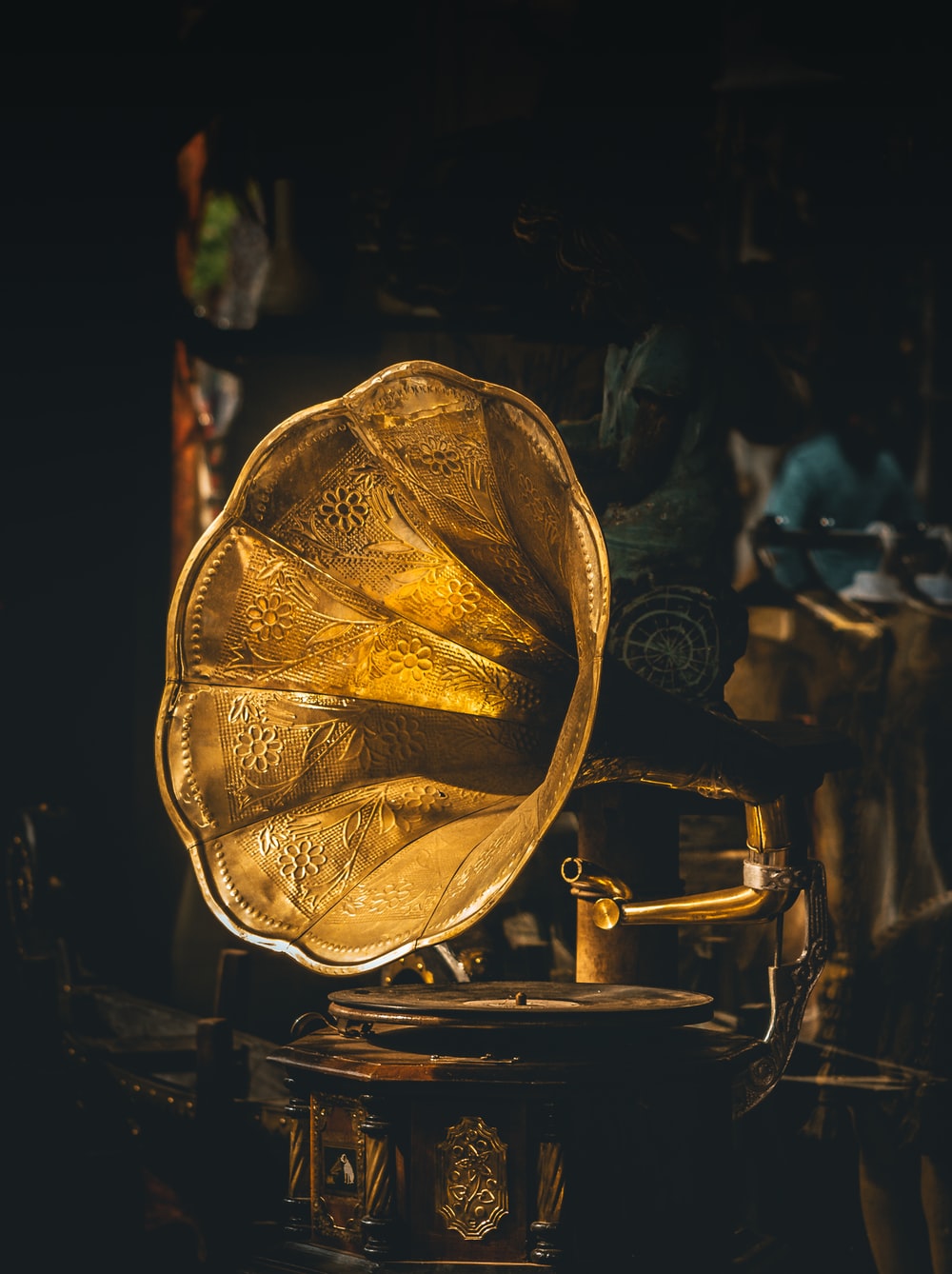 Gramophone Wallpaper - KibrisPDR